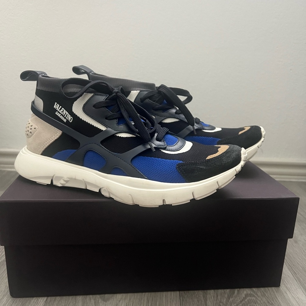 Valentino Rockstud Accent Sneakers
